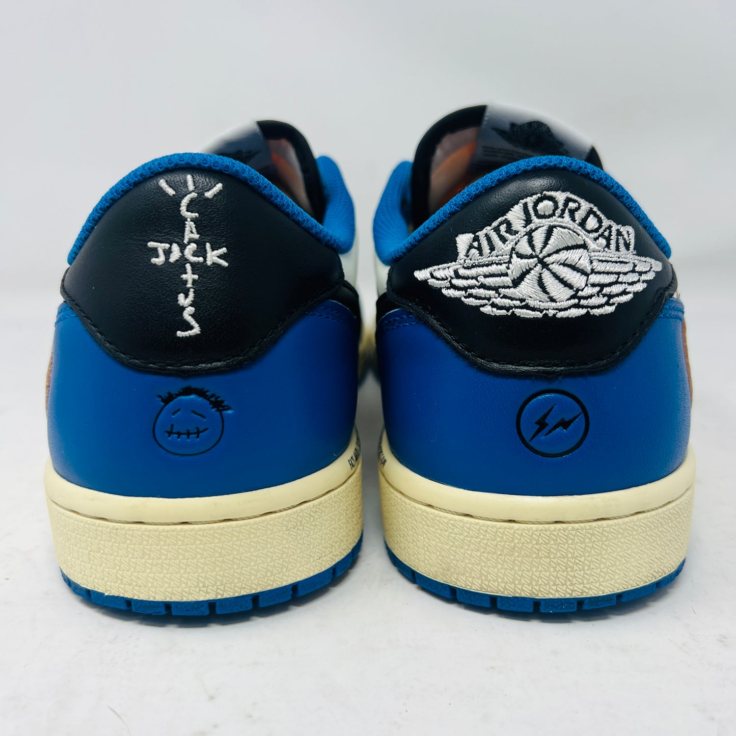 Jordan 1 Retro Low OG SP Fragment x Travis Scott
