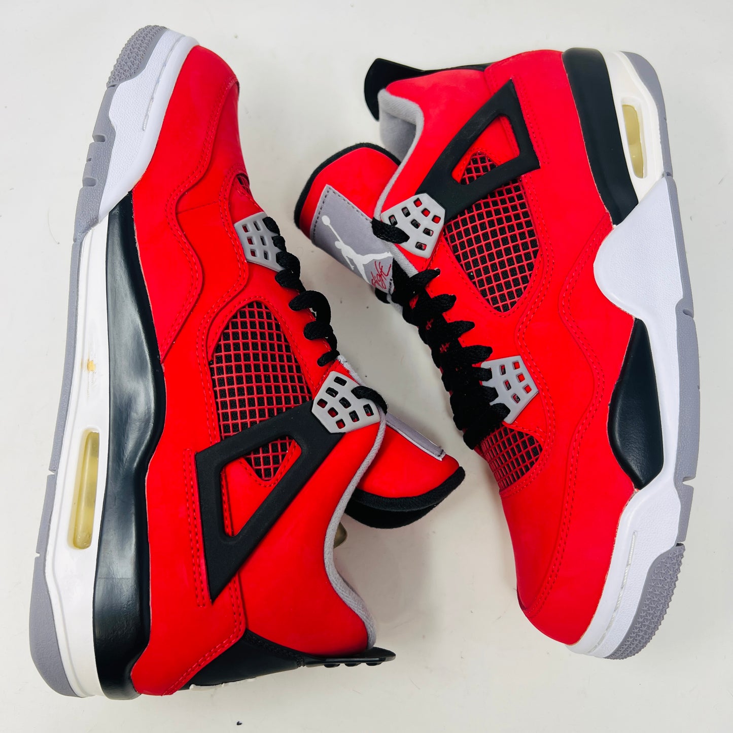 Jordan 4 Retro Toro Bravo