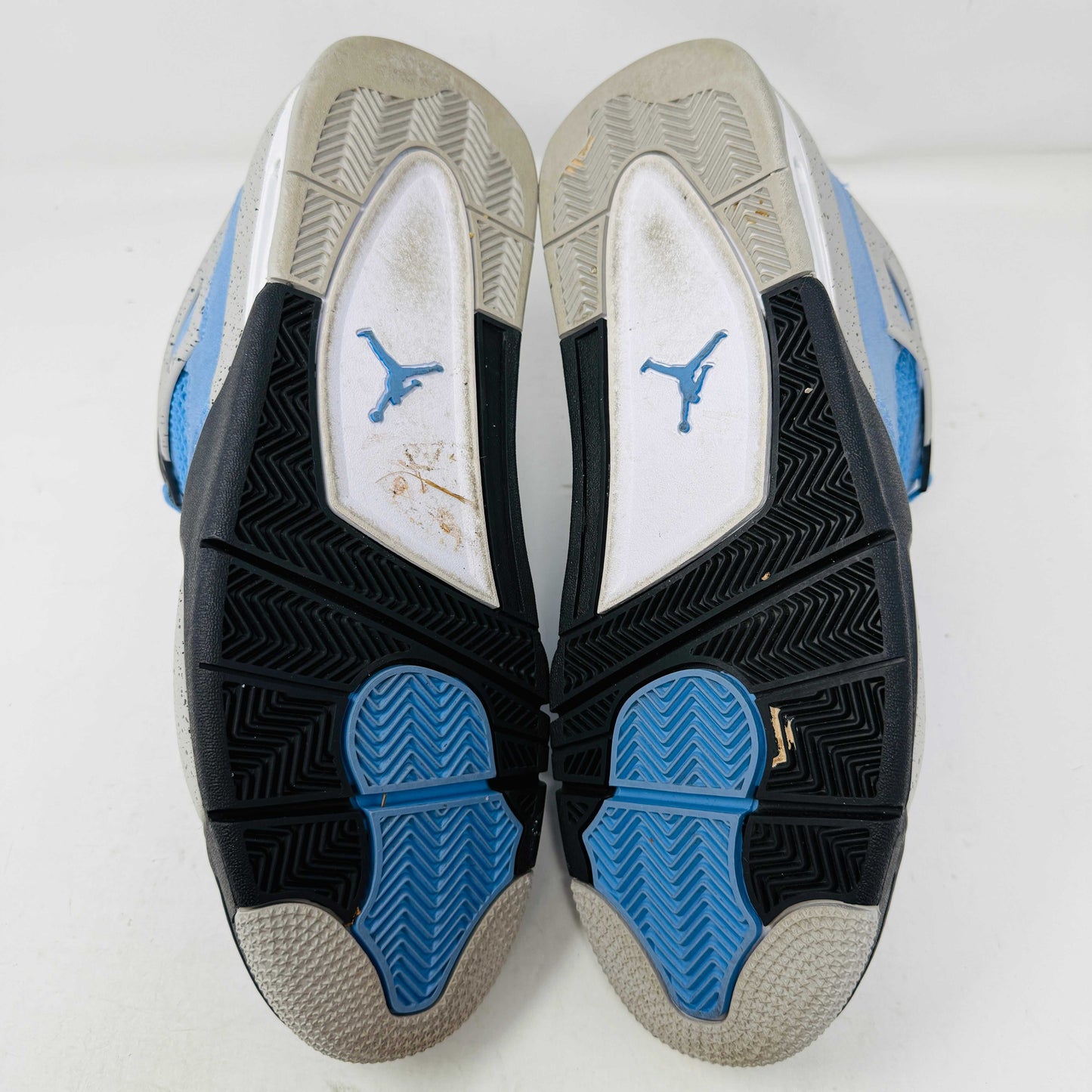 Jordan 4 Retro University Blue