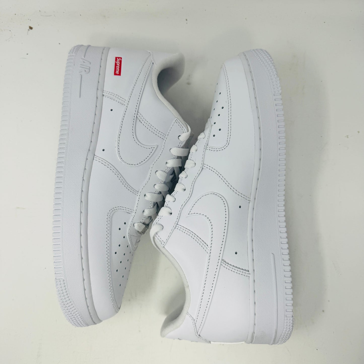 Nike Air Force 1 Low Supreme White