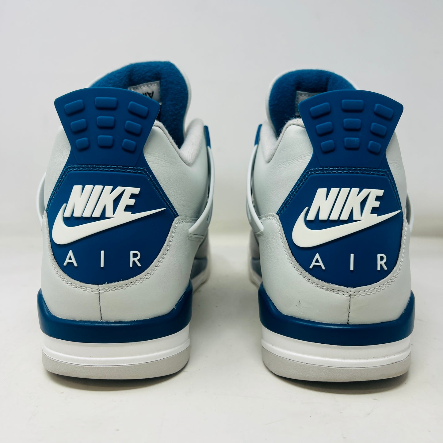 Jordan 4 Retro Military Blue (2024)