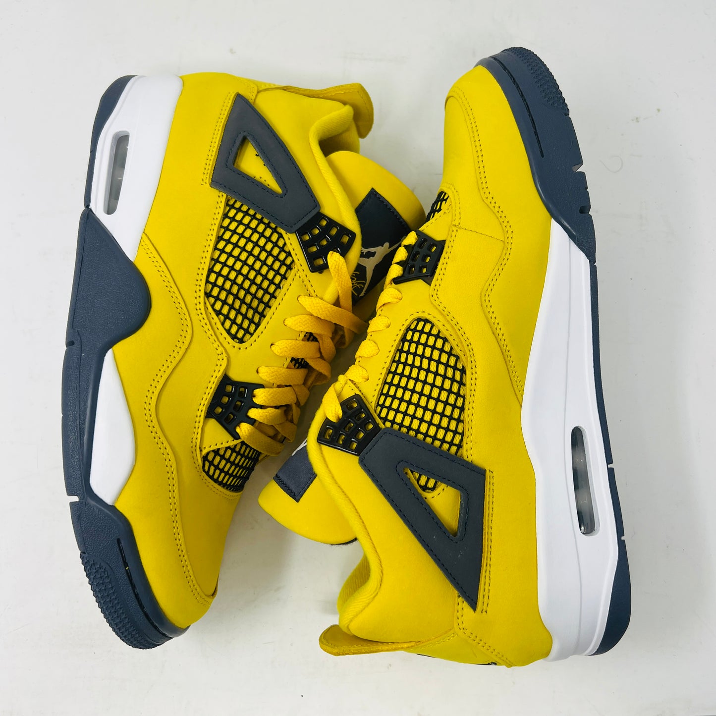 Jordan 4 Retro Lightning (2021)