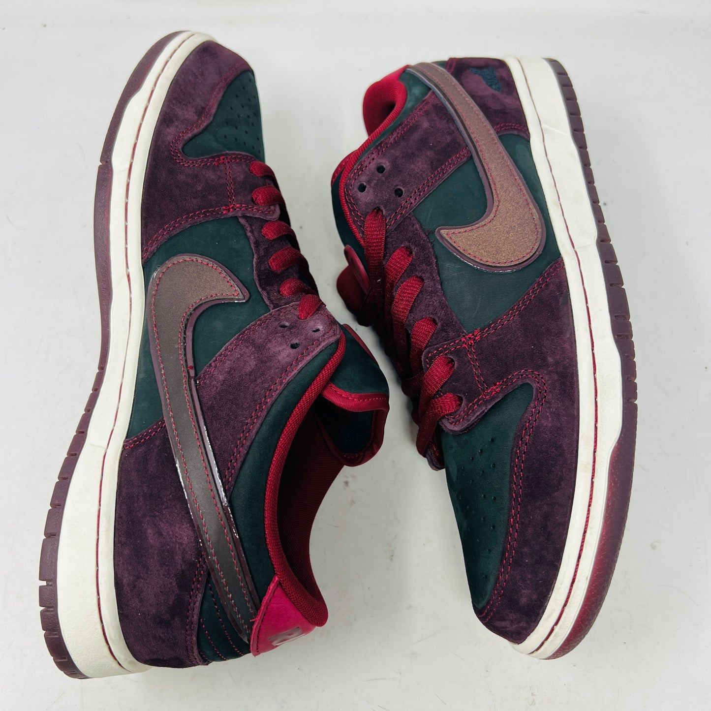 Nike SB Dunk Low Riot Skateshop