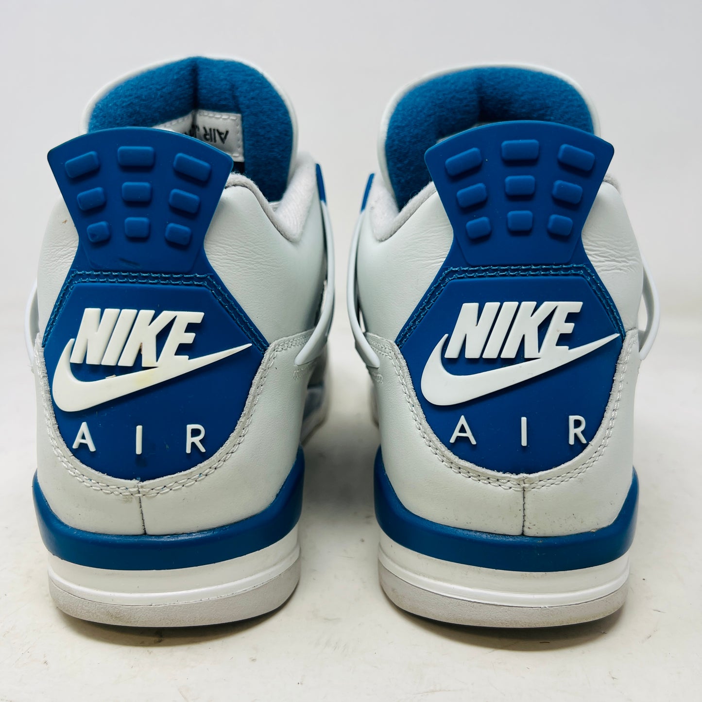 Jordan 4 Retro Military Blue (2024)