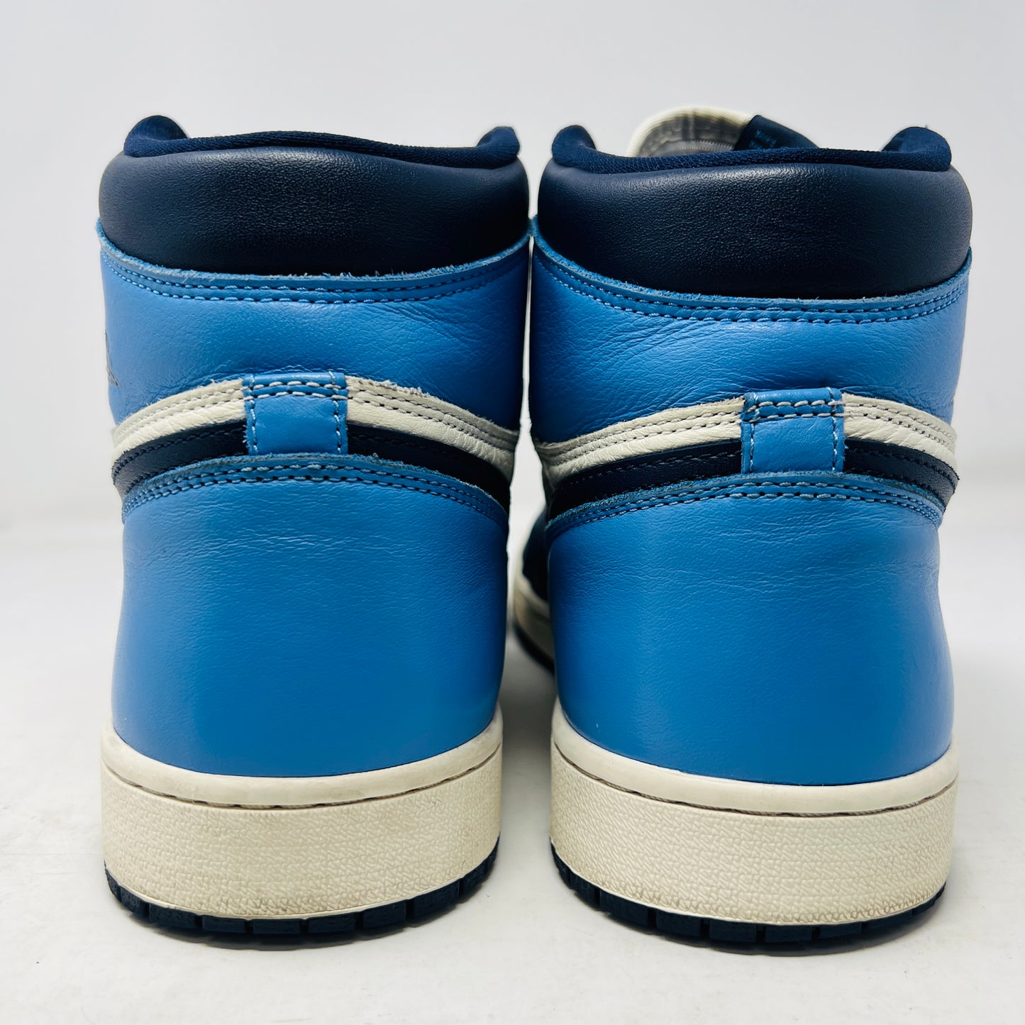 Jordan 1 Retro High Obsidian