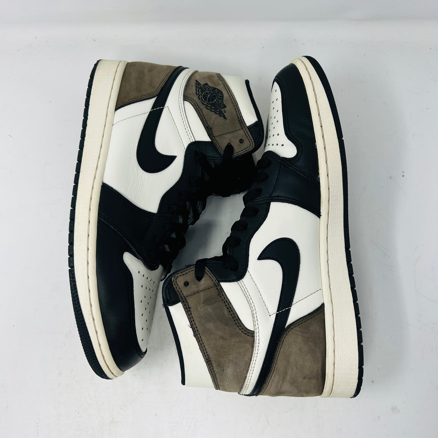 Jordan 1 Retro High Dark Mocha