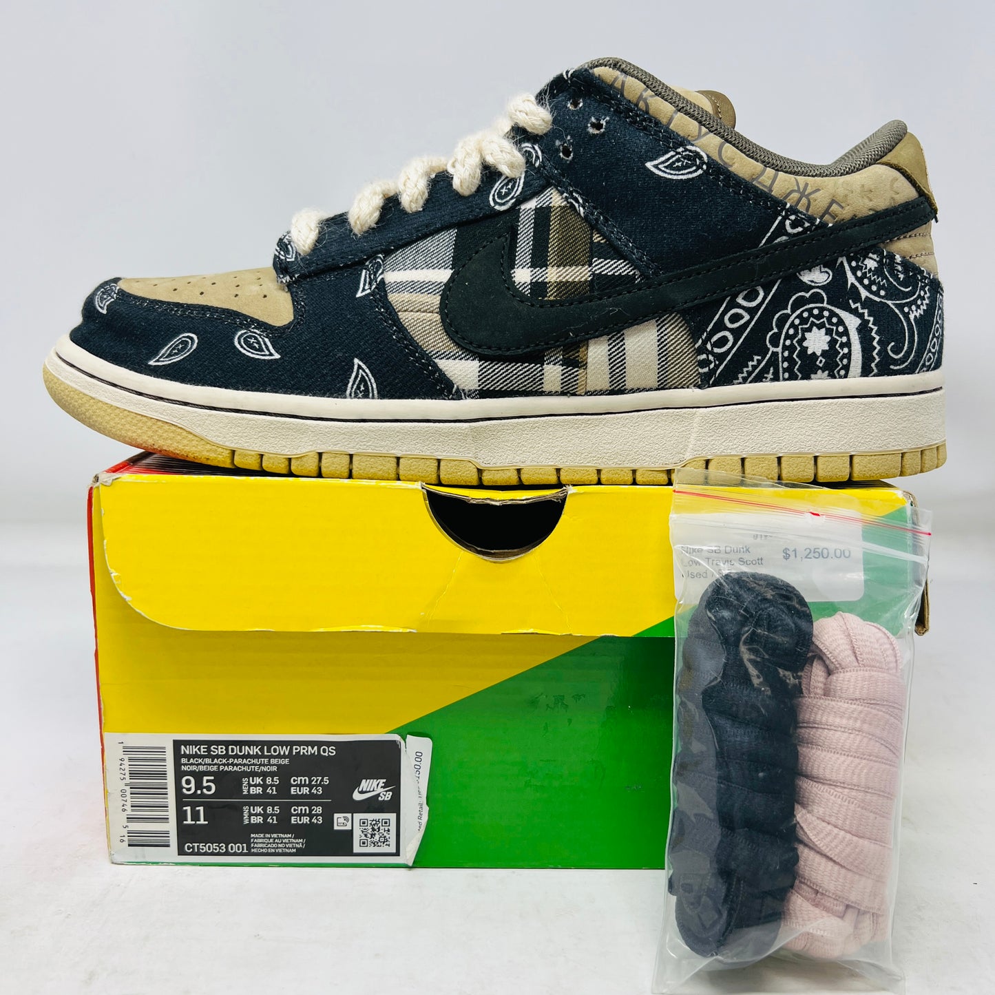 Nike SB Dunk Low Travis Scott