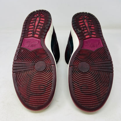 Nike SB Dunk Low Riot Skateshop