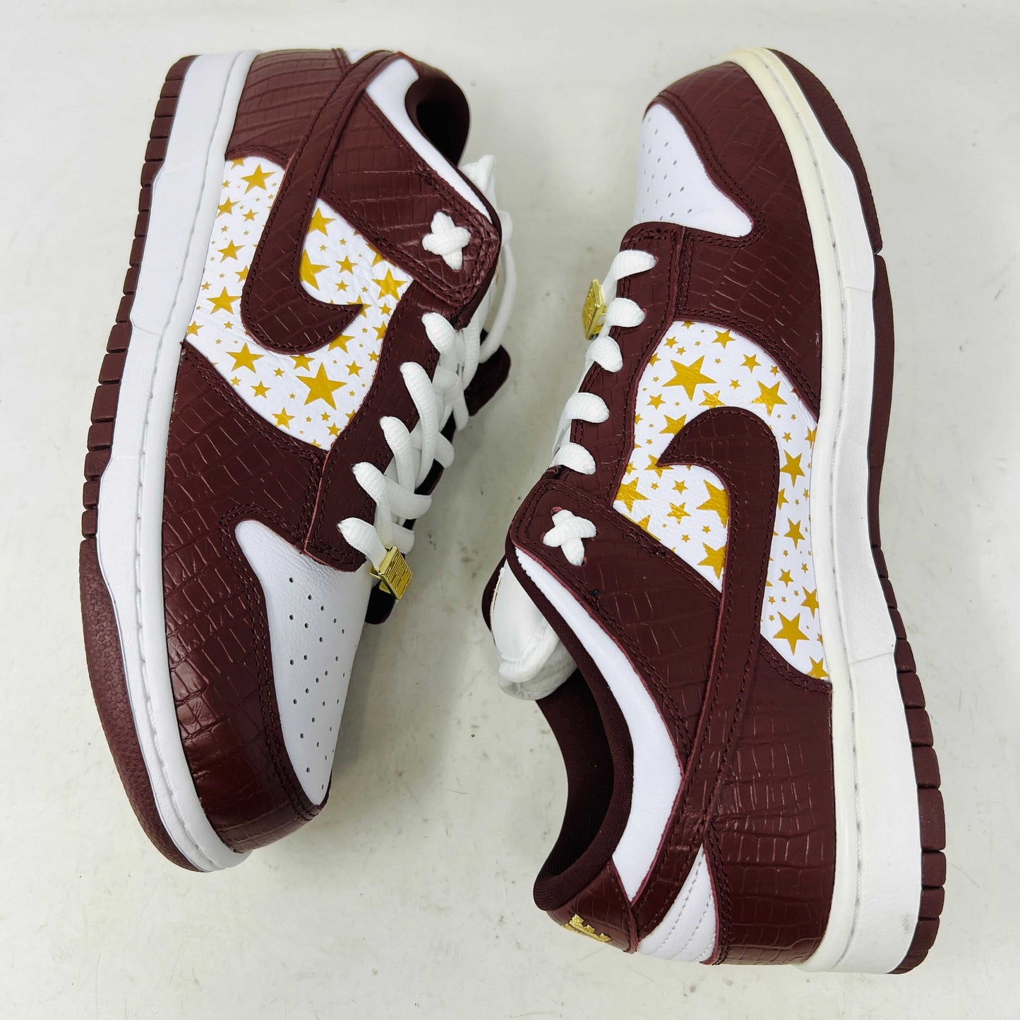 Nike SB Dunk Low Supreme Stars Barkroot Brown (2021)