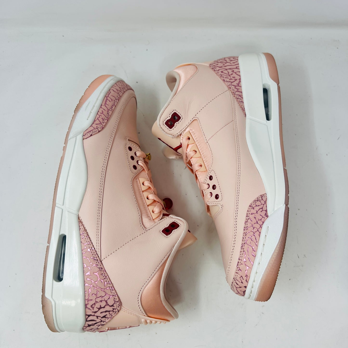 Jordan 3 Retro Valentine's Day Treat Yourself 2025
