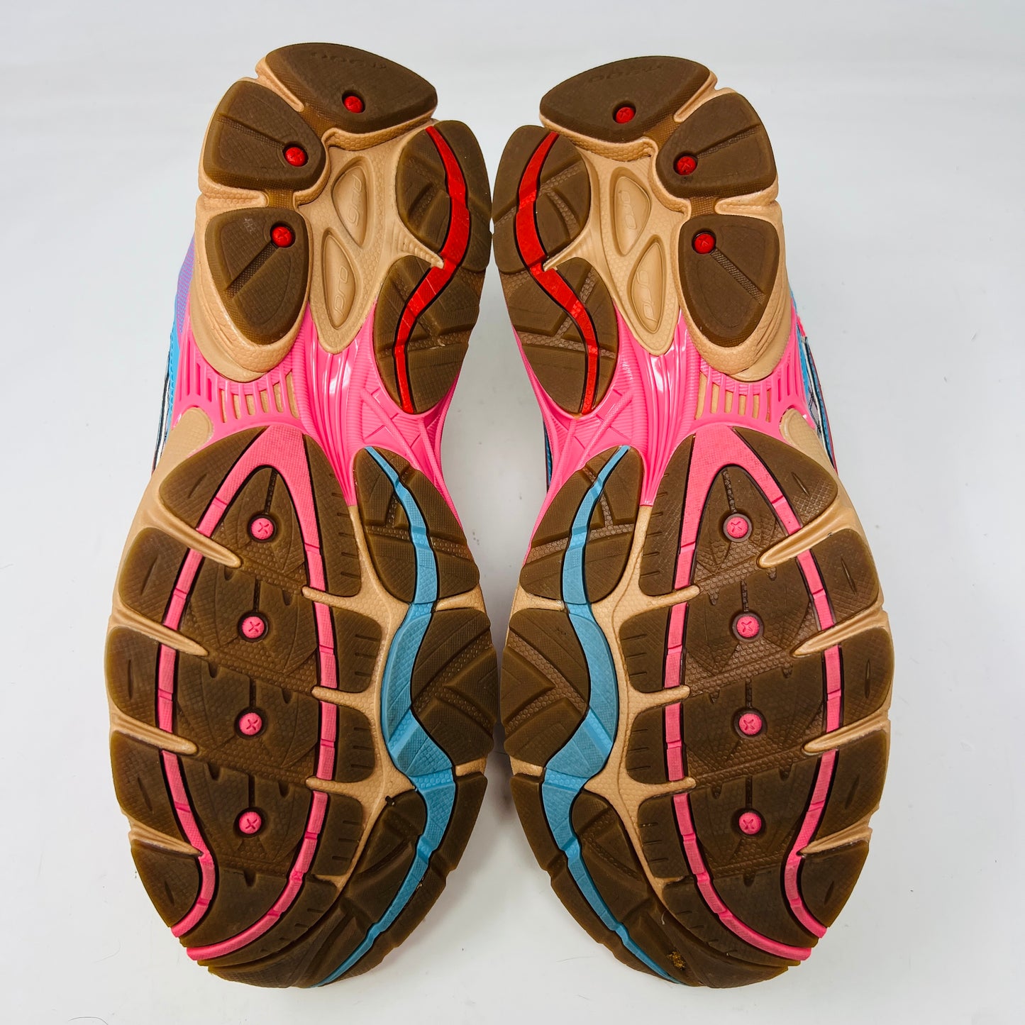 Saucony ProGrid Omni 9 Jae Tips To Do List Tan