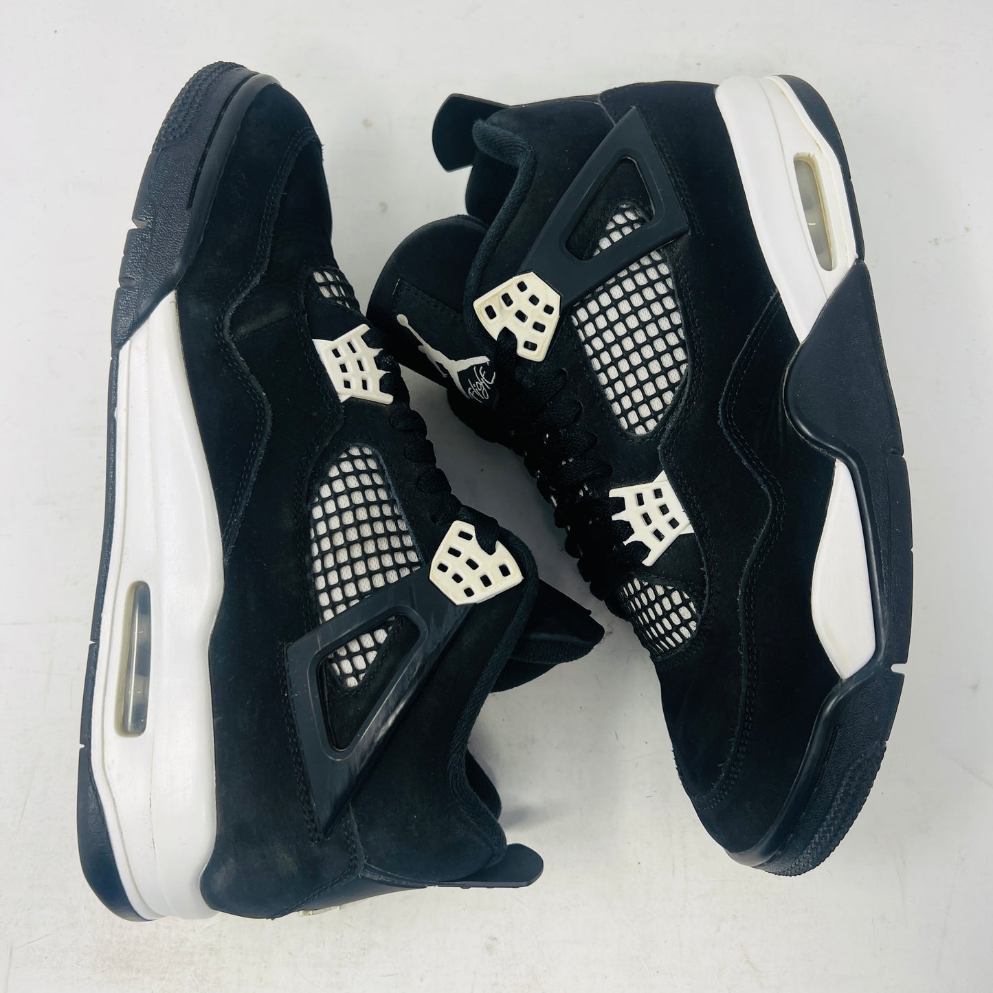 Jordan 4 Retro White Thunder