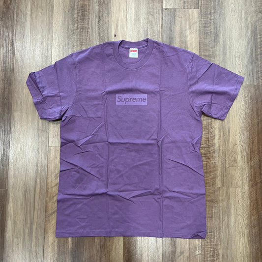 TONAL BOX LOGO TEE