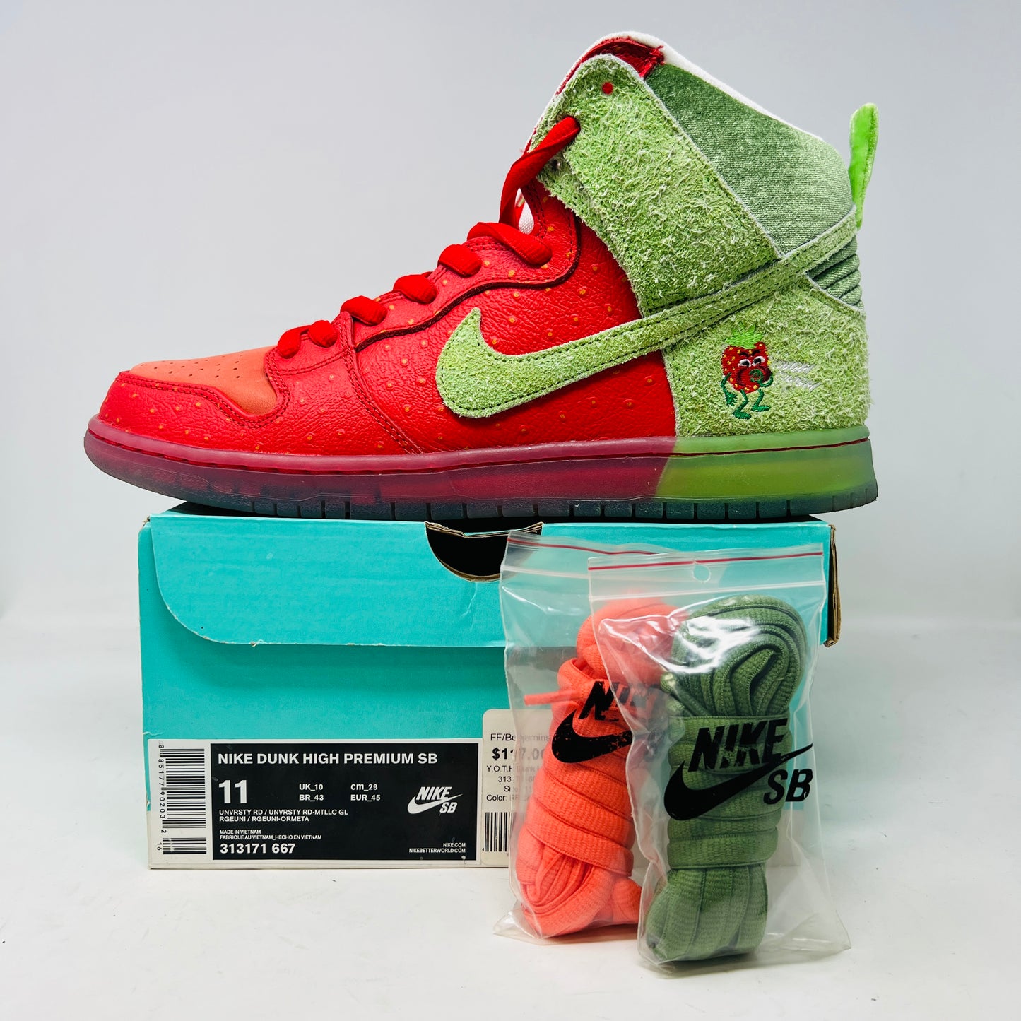 Nike SB Dunk High Strawberry Cough