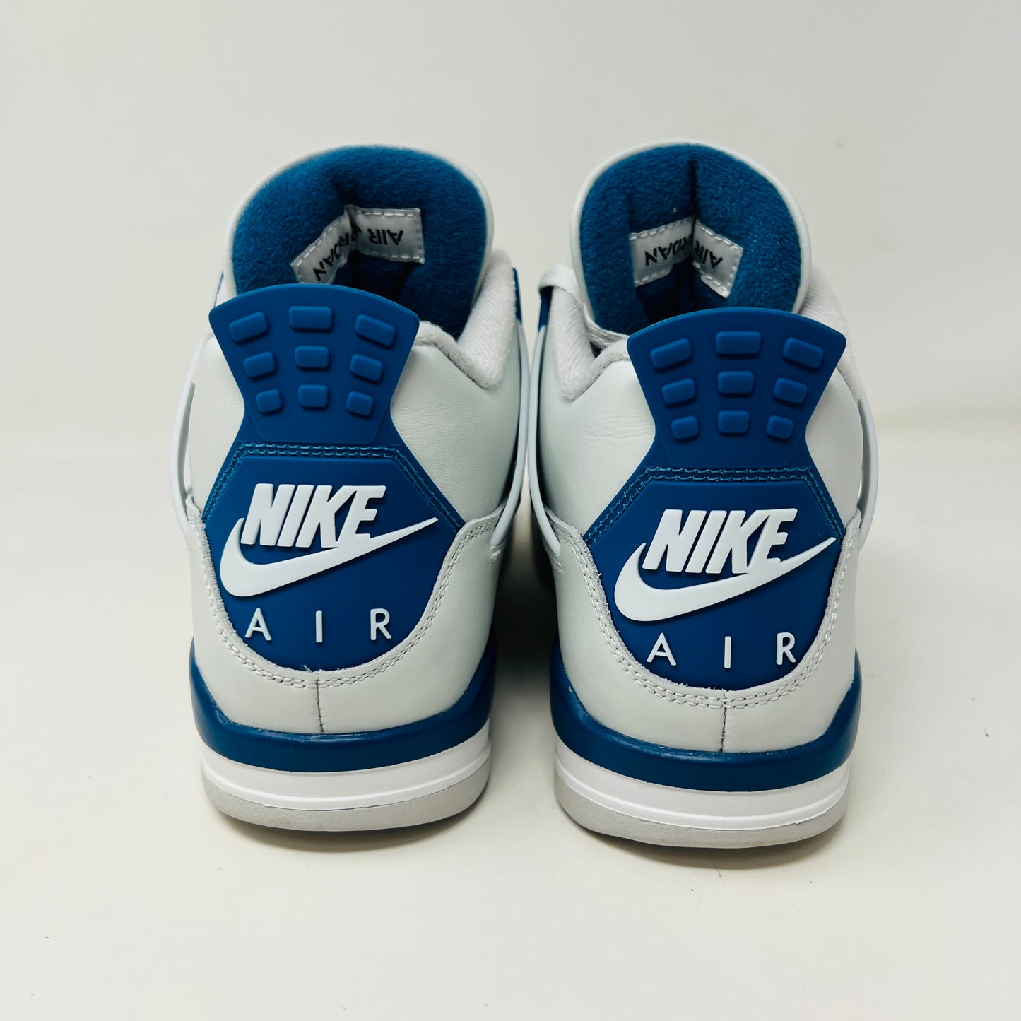 Jordan 4 Retro Military Blue (2024)