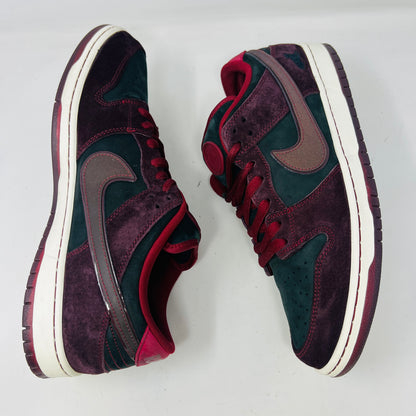 Nike SB Dunk Low Riot Skateshop
