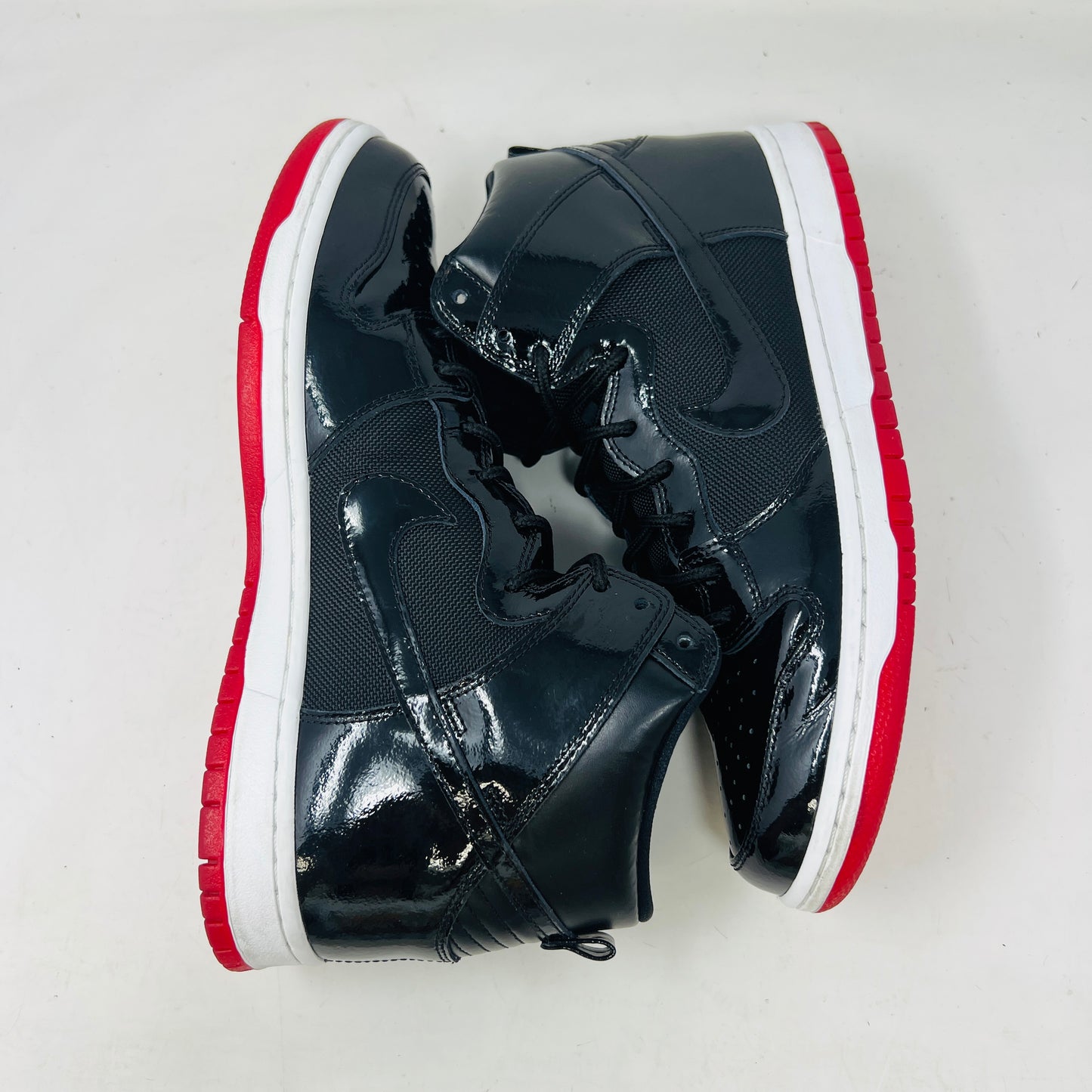 Nike SB Dunk High Bred