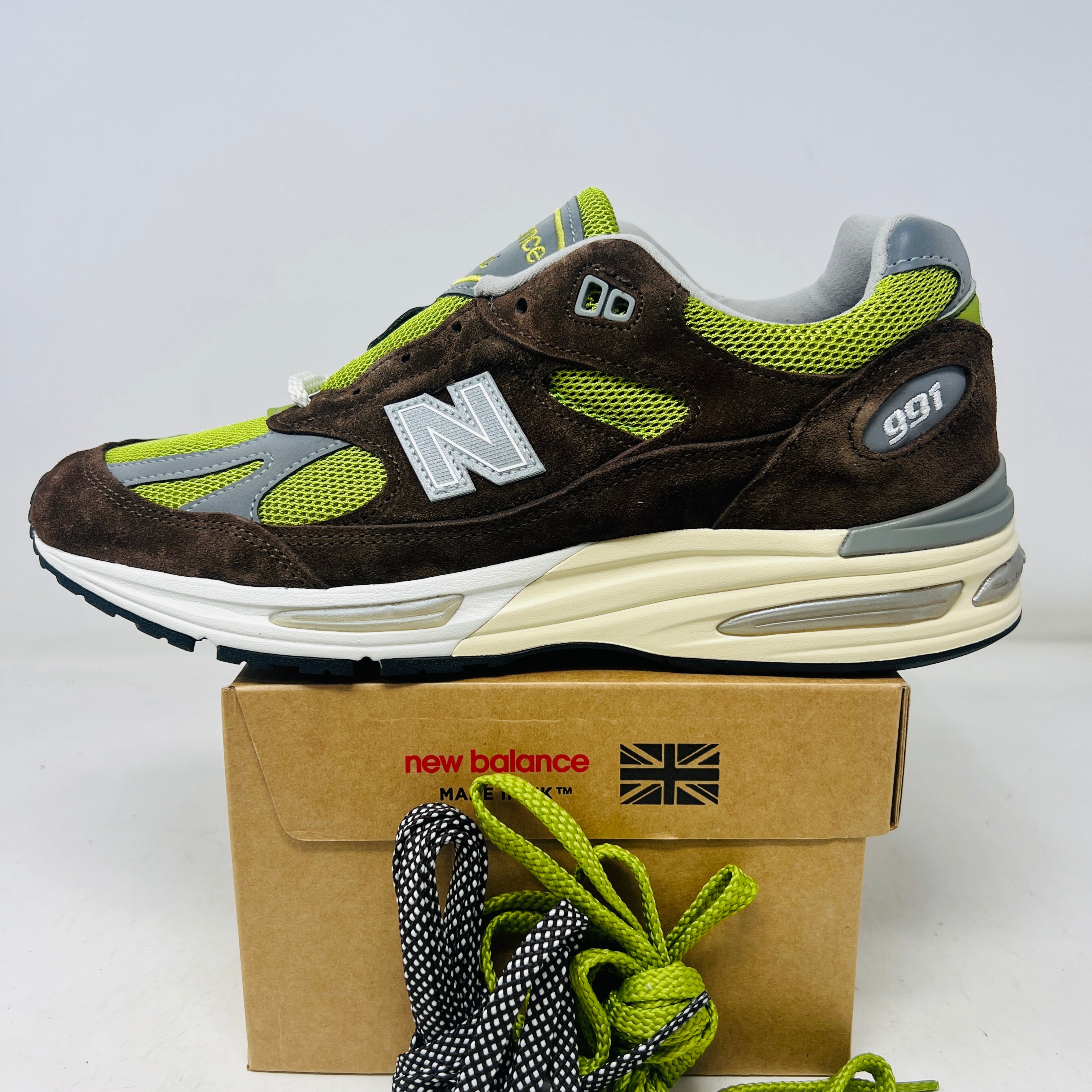 New Balance 991v2 MiUK Daniëlle Cathari x Kith Reverse Matcha – Holy Ground