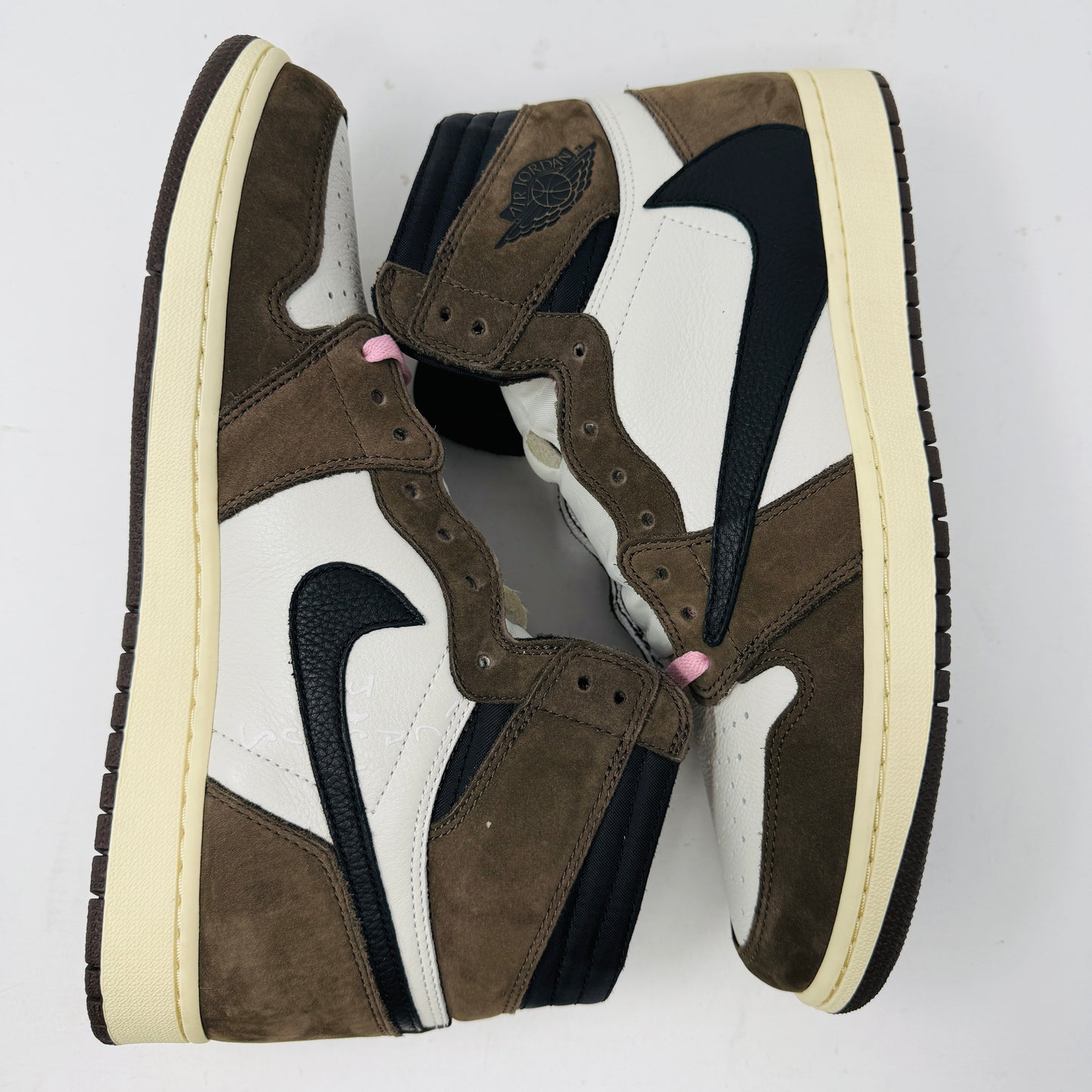 Jordan 1 Retro High OG SP Travis Scott Mocha Sample
