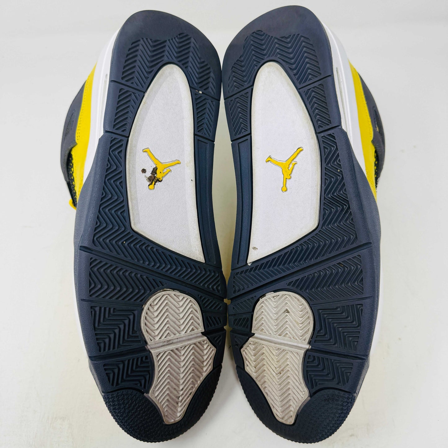 Jordan 4 Retro Lightning (2021)