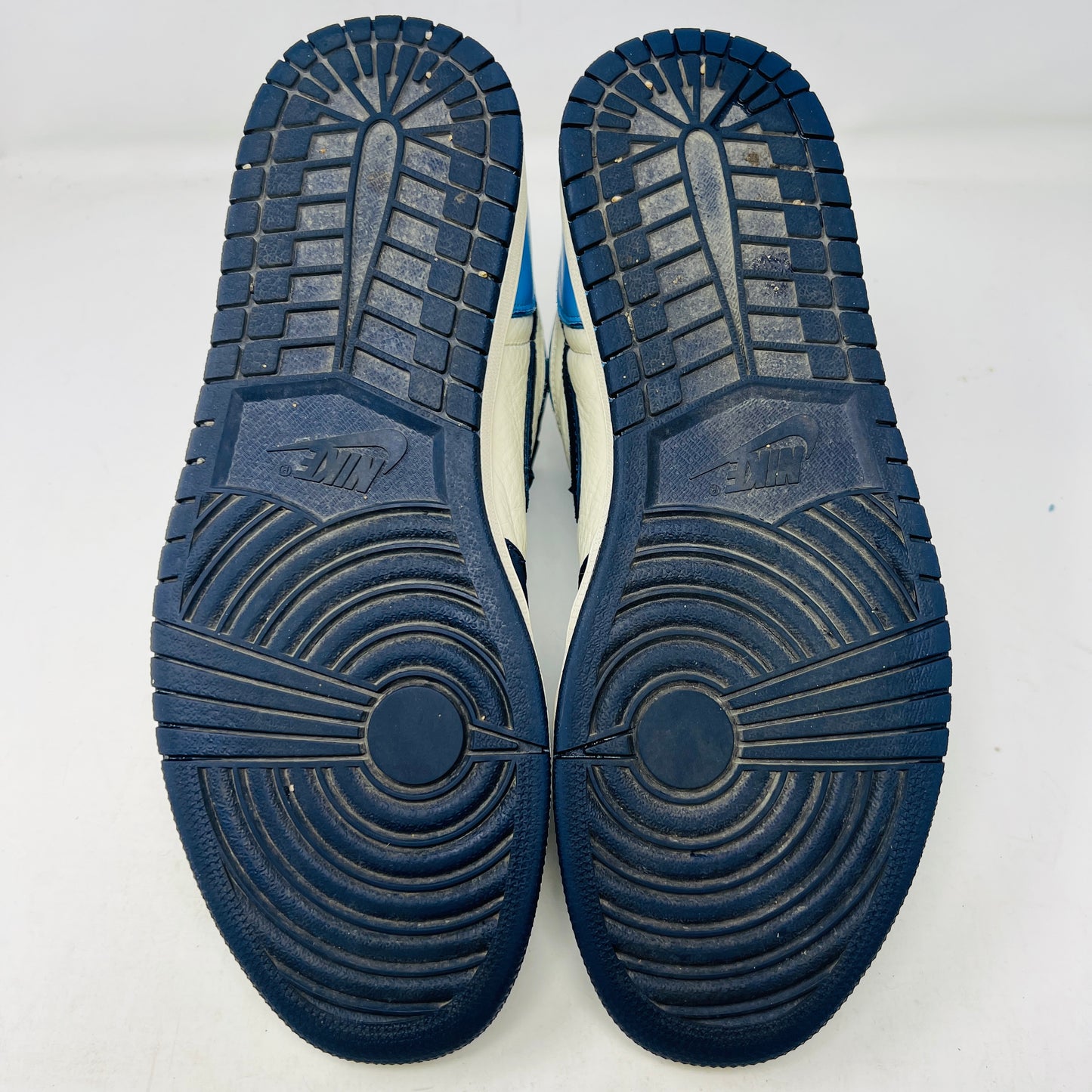 Jordan 1 Retro High Obsidian