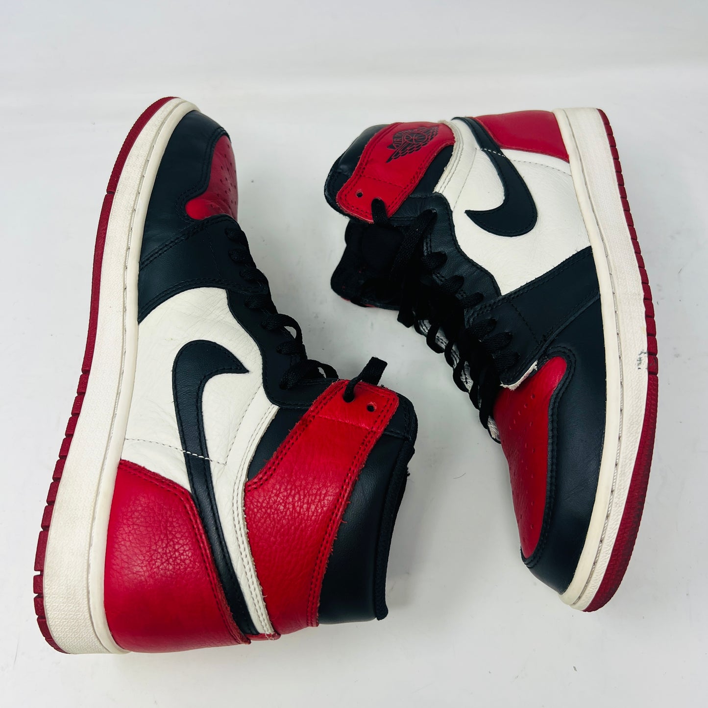 Jordan 1 Retro High Bred Toe