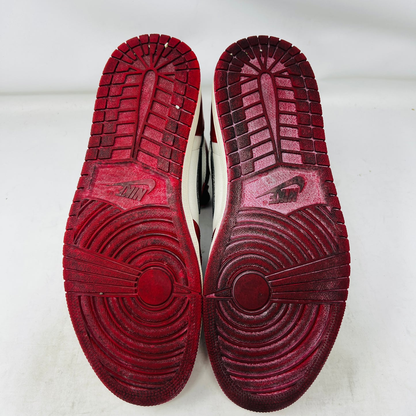 Jordan 1 Retro High OG Chicago Lost and Found