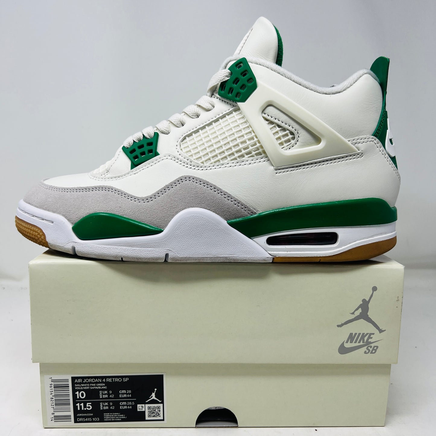 Jordan 4 Retro SB Pine Green