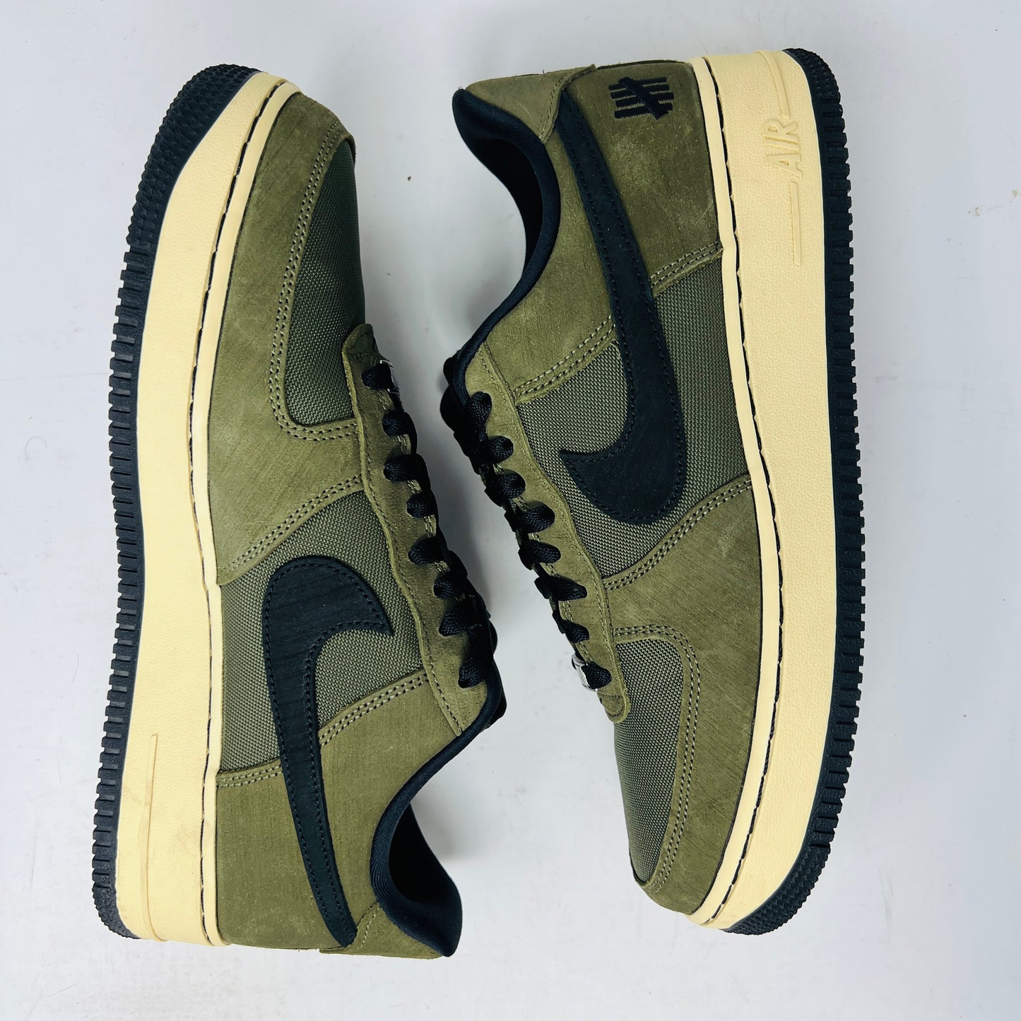 Nike Air Force 1 Low SP Undefeated Ballistic Dunk vs. AF1