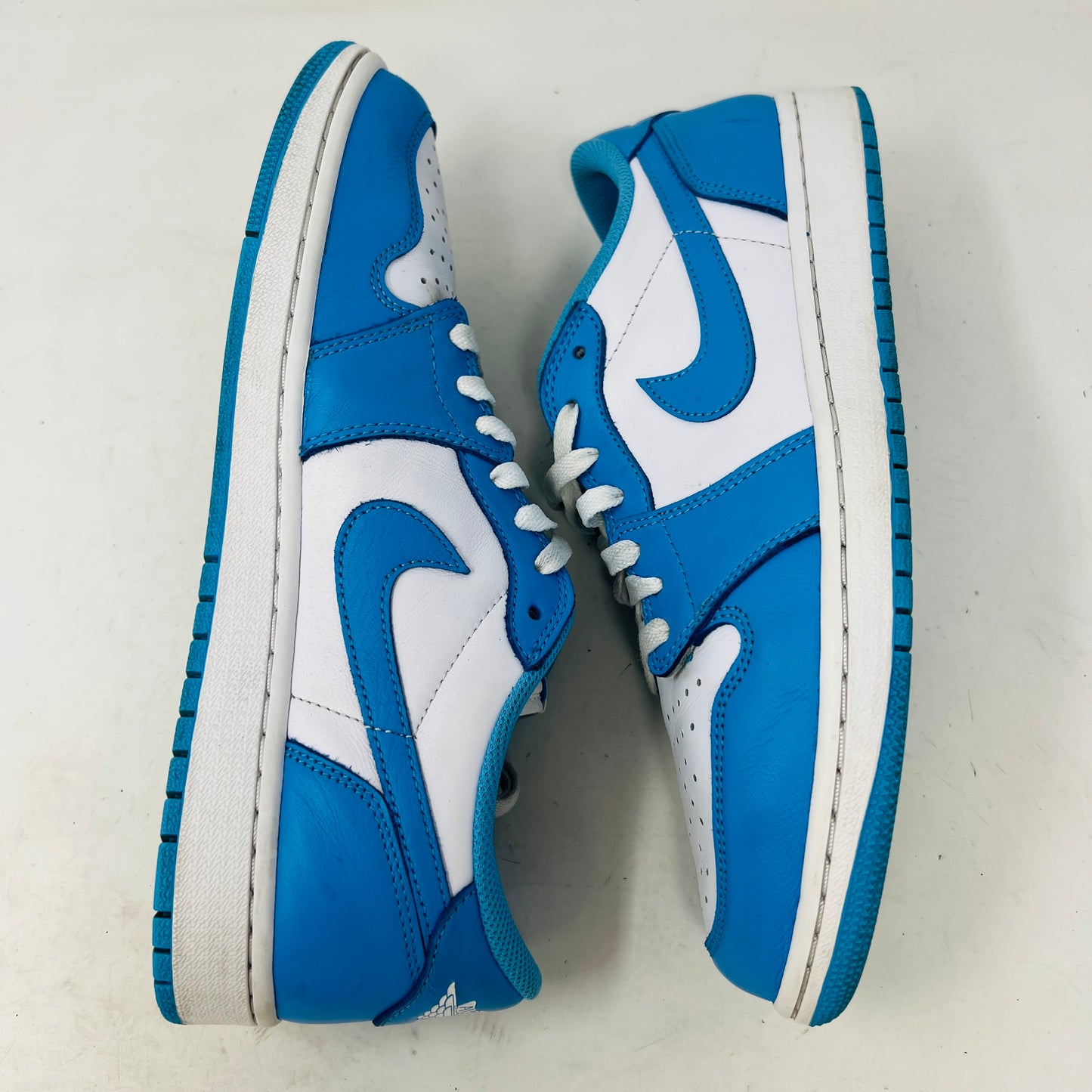 Jordan 1 Low SB UNC