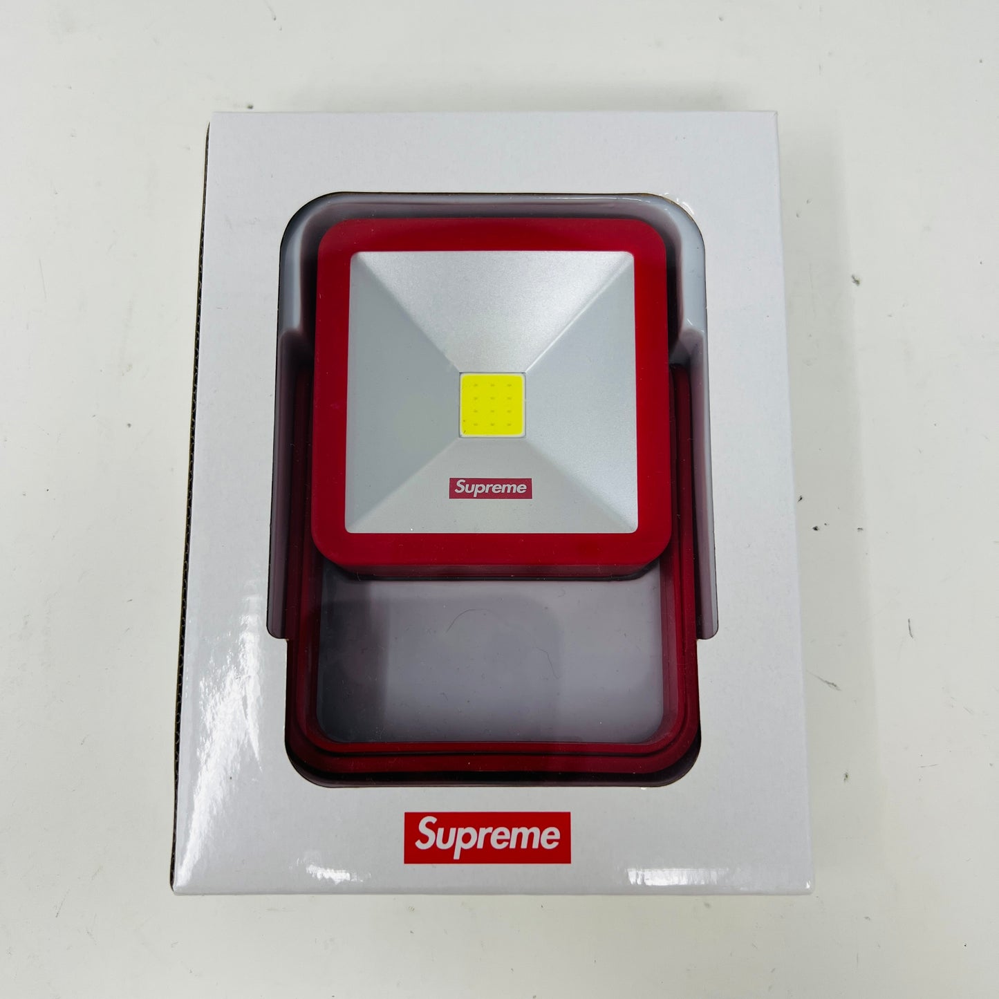 Supreme Magnetic Kickstand Light Red
