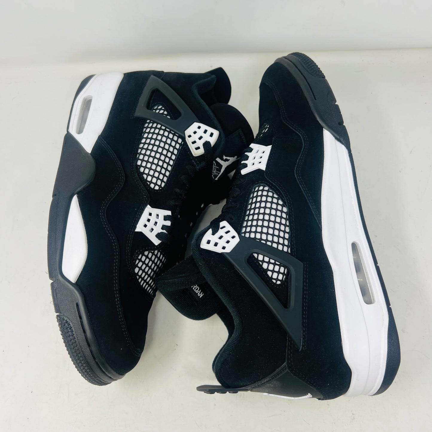 Jordan 4 Retro White Thunder