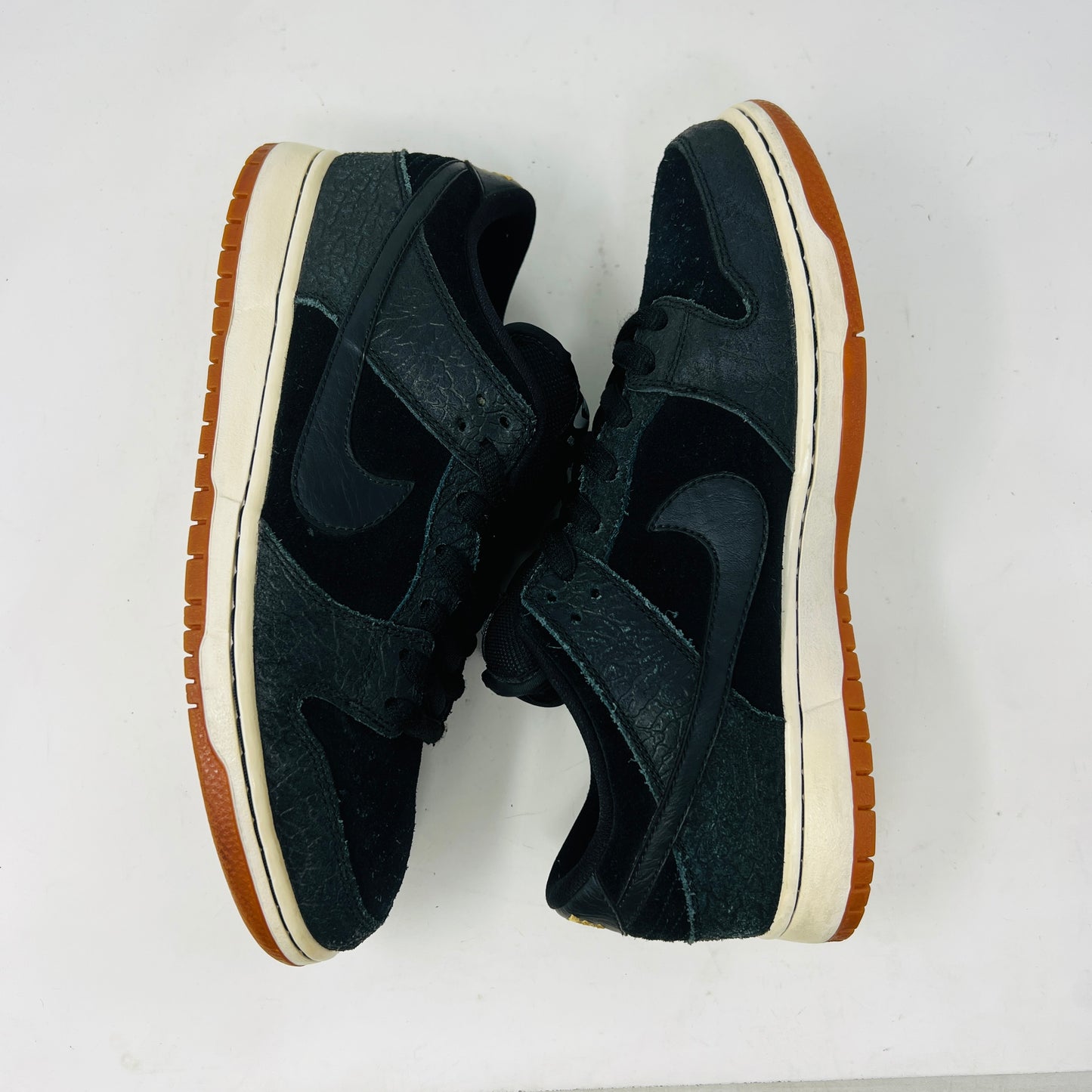 Nike SB Dunk Low Nontourage