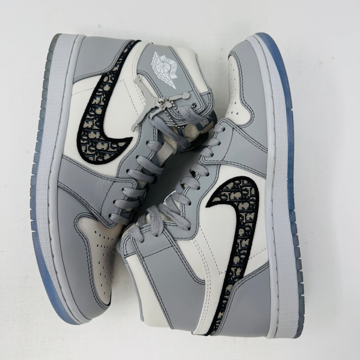 Jordan 1 Retro High Dior