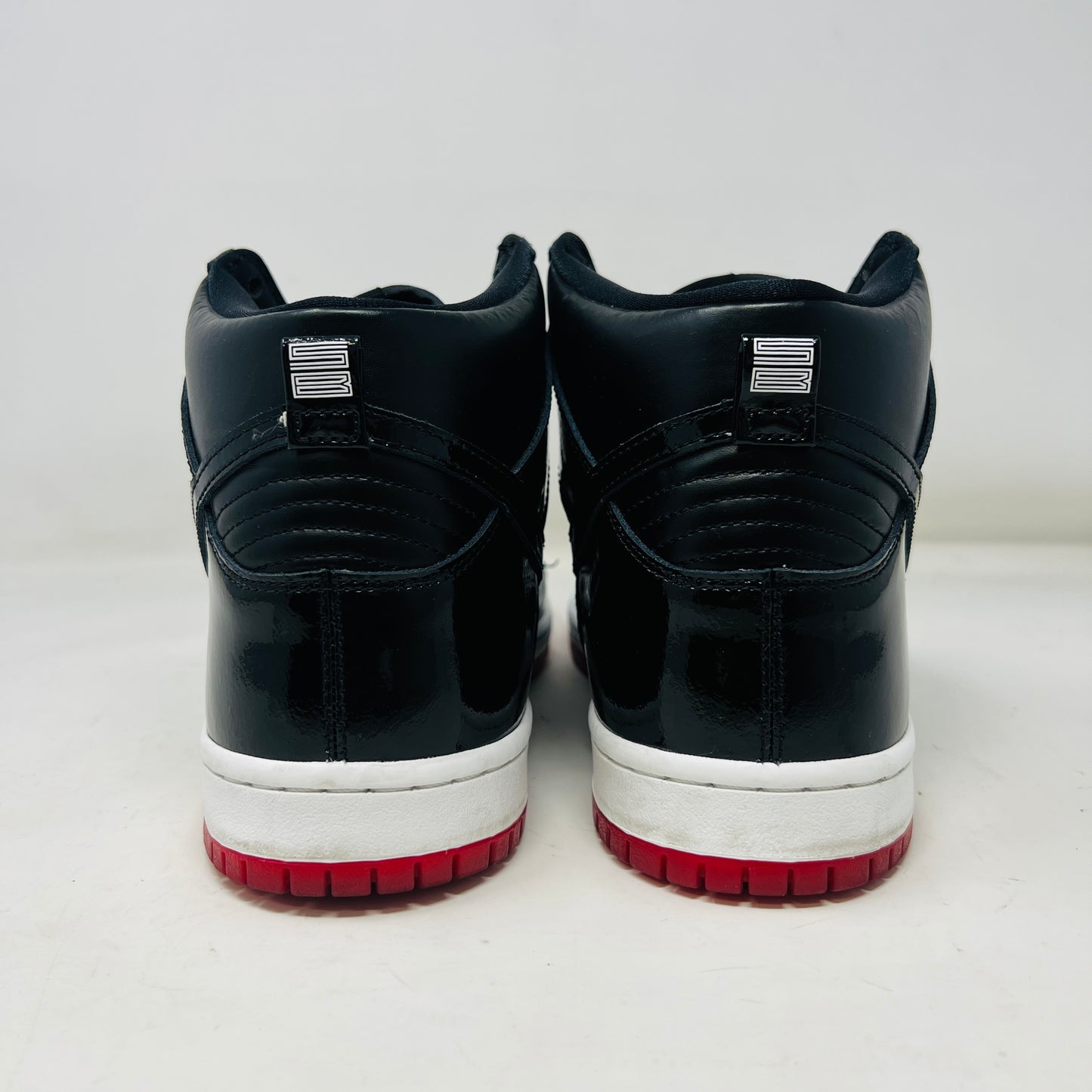 Nike SB Dunk High Bred