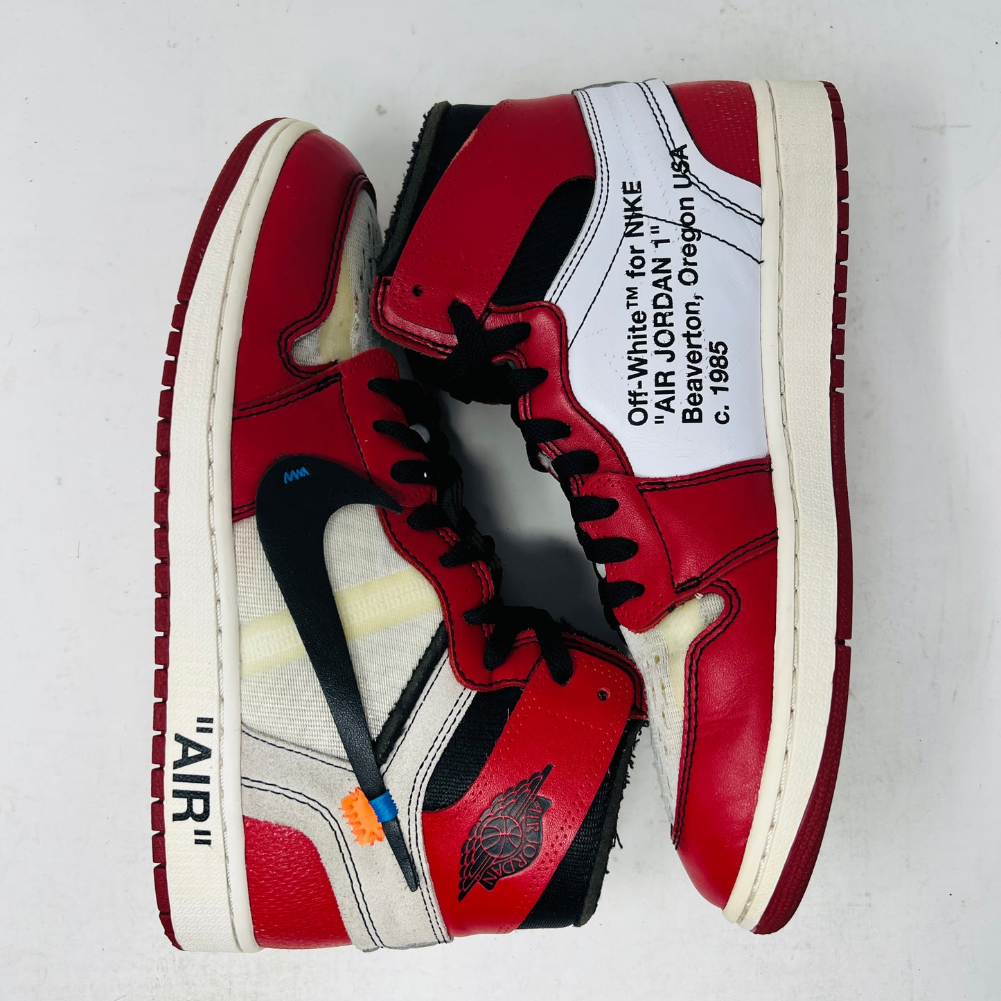 Jordan 1 Retro High Off-White Chicago