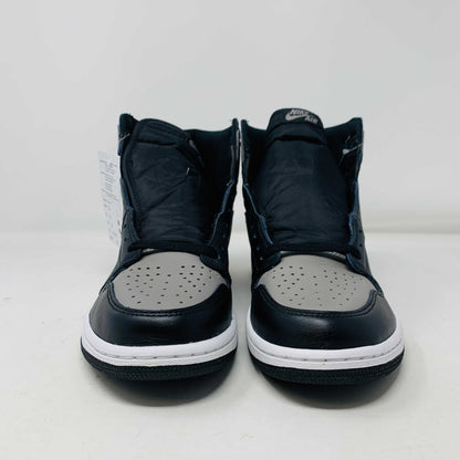 Jordan 1 Shadow 2018 sneakers with grey laces on a Nike box. Brand new condition.