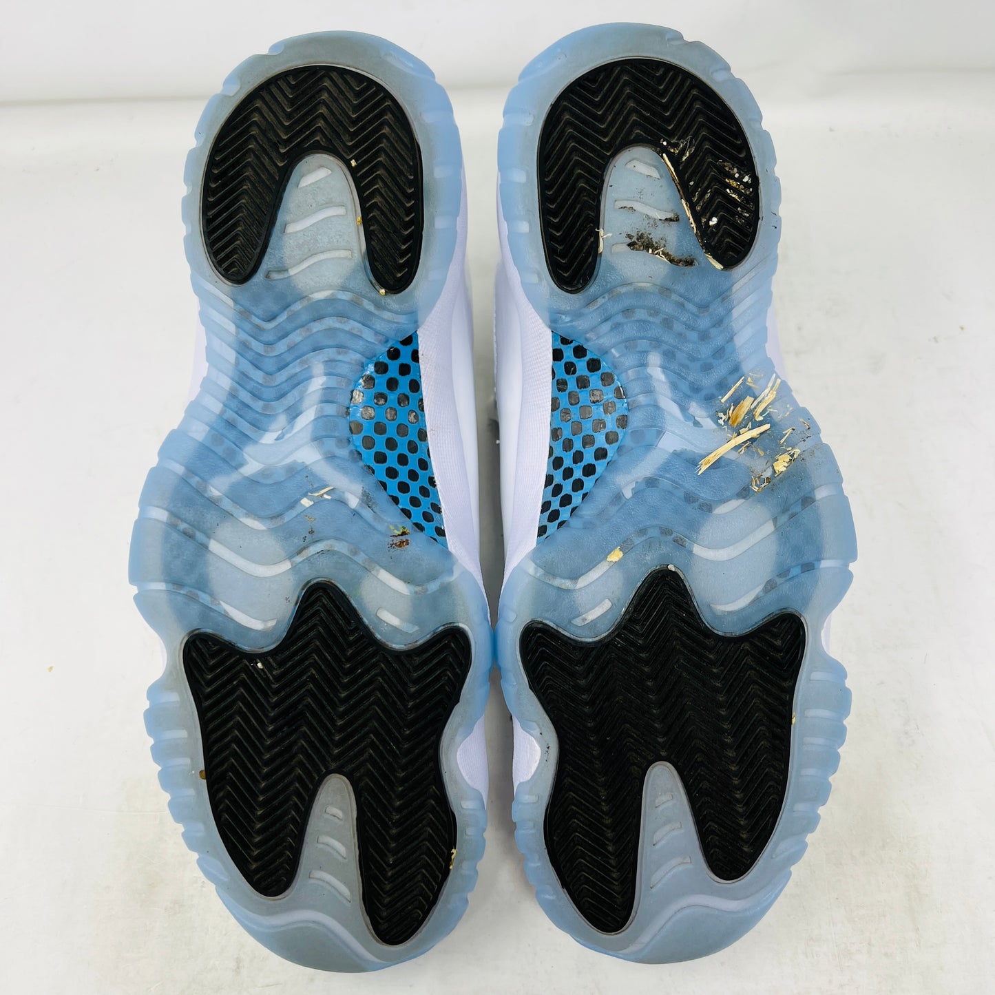 Jordan 11 Retro Legend Blue (2024)