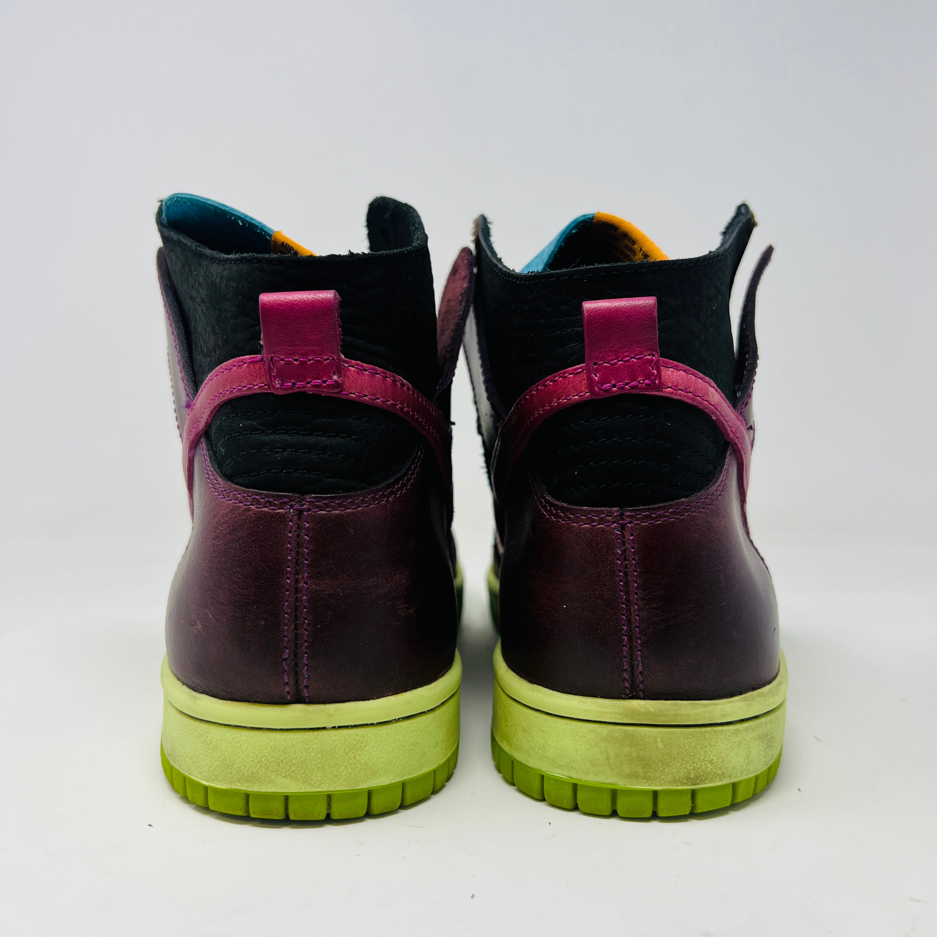 Nike Dunk High Undefeated – Holy Ground