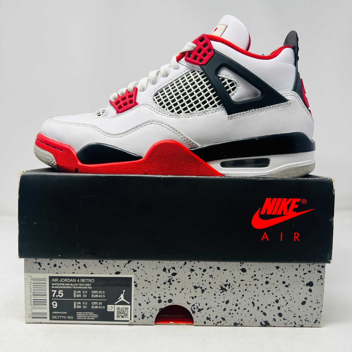 Jordan 4 Retro Fire Red (2020)