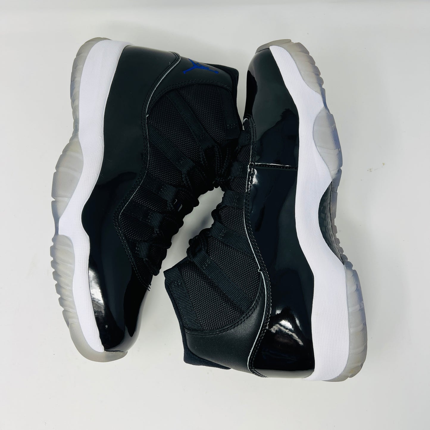 Jordan 11 Retro Space Jam (2016)
