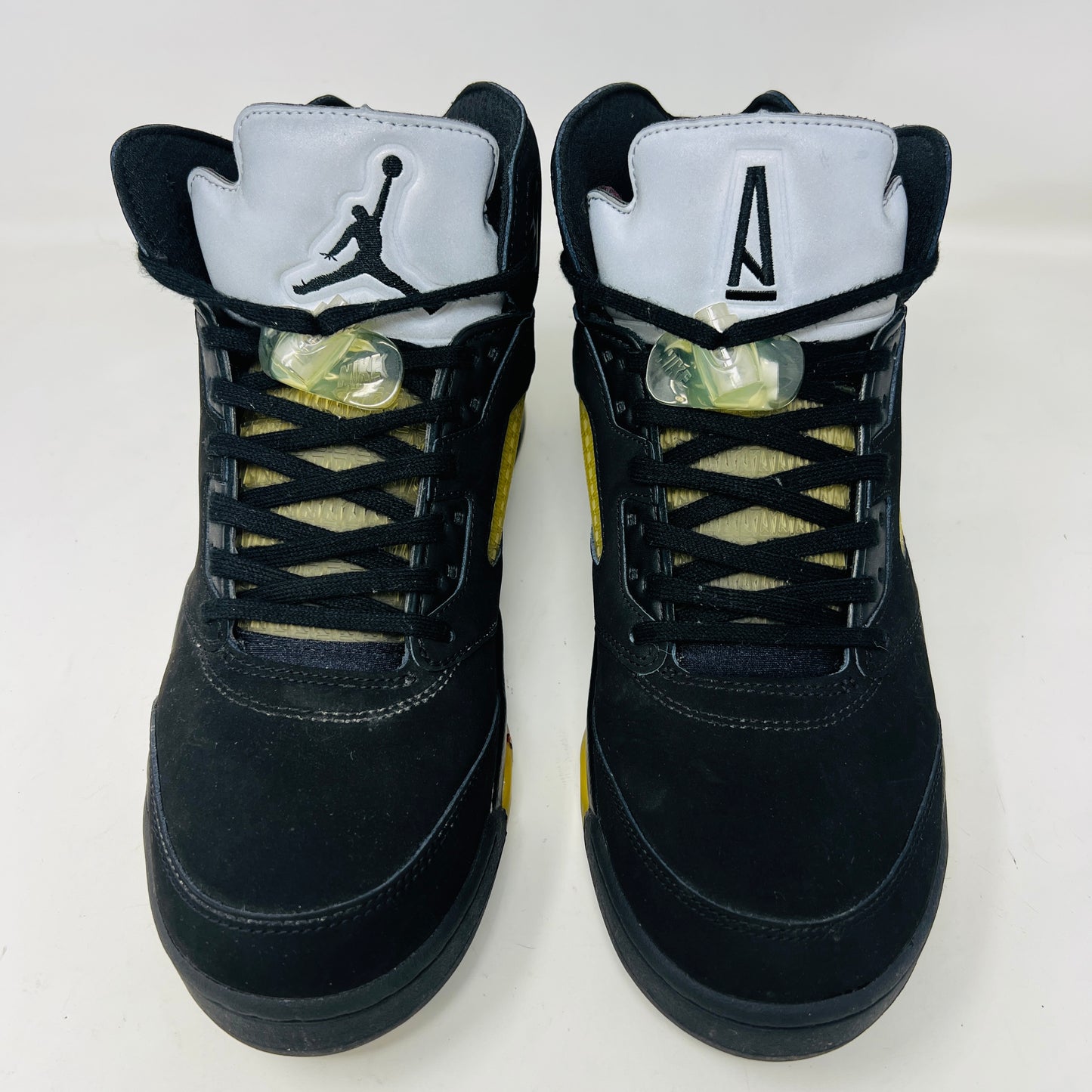 Jordan 5 Retro A Ma Maniére Dusk with extra laces, condition 8.75/10, 2023 edition.