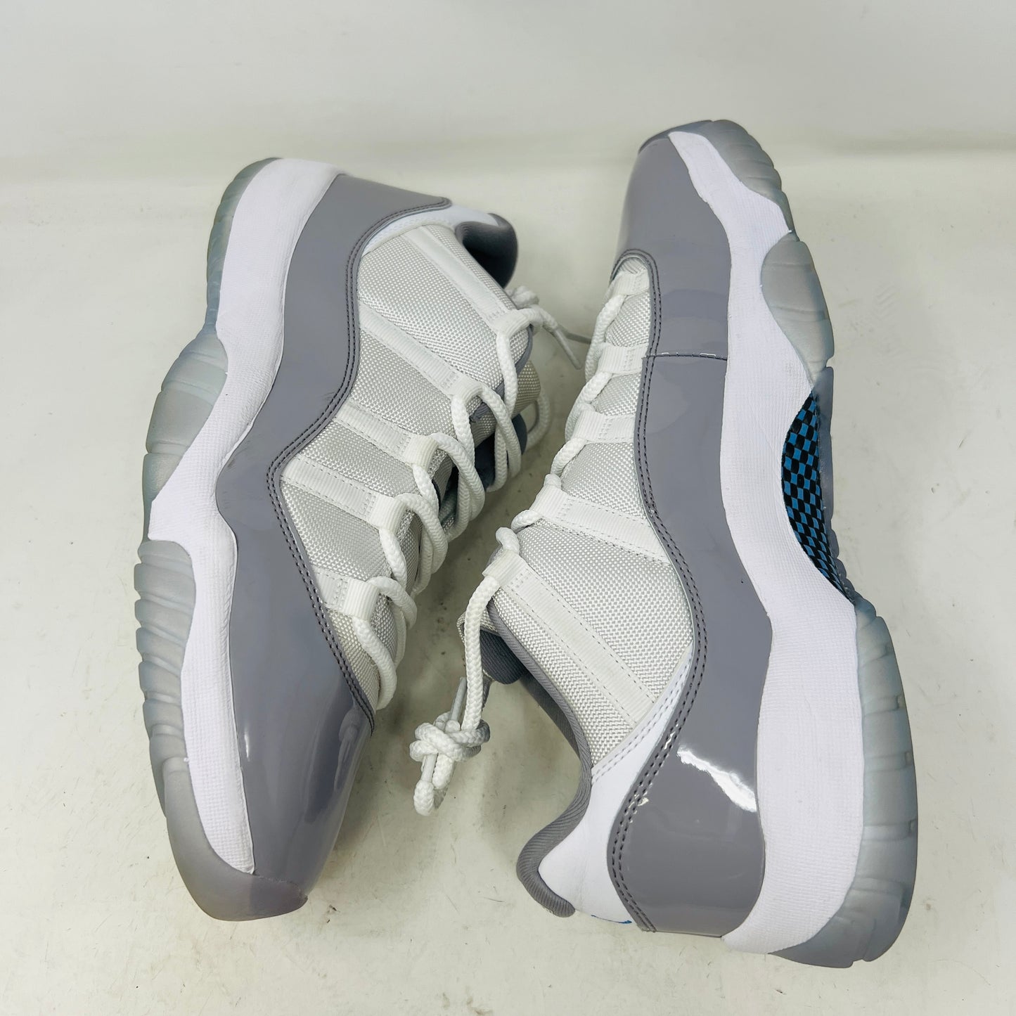 Jordan 11 Retro Low Cement Grey