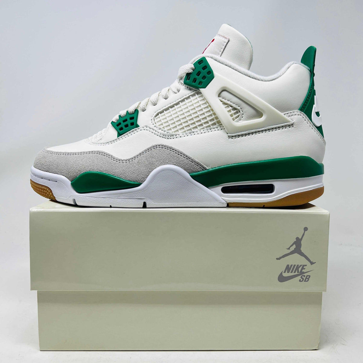 Jordan 4 SB Pine Green - Brand New 2023 Sneakers | Eco-Friendly 