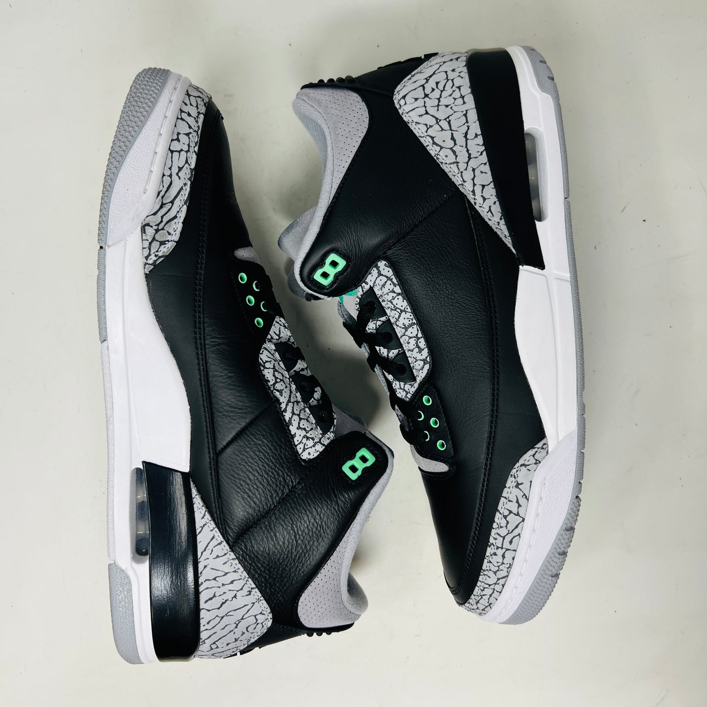 Jordan 3 Retro Green Glow