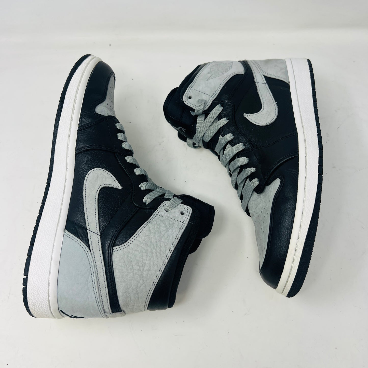 Jordan 1 Retro Shadow (2009)