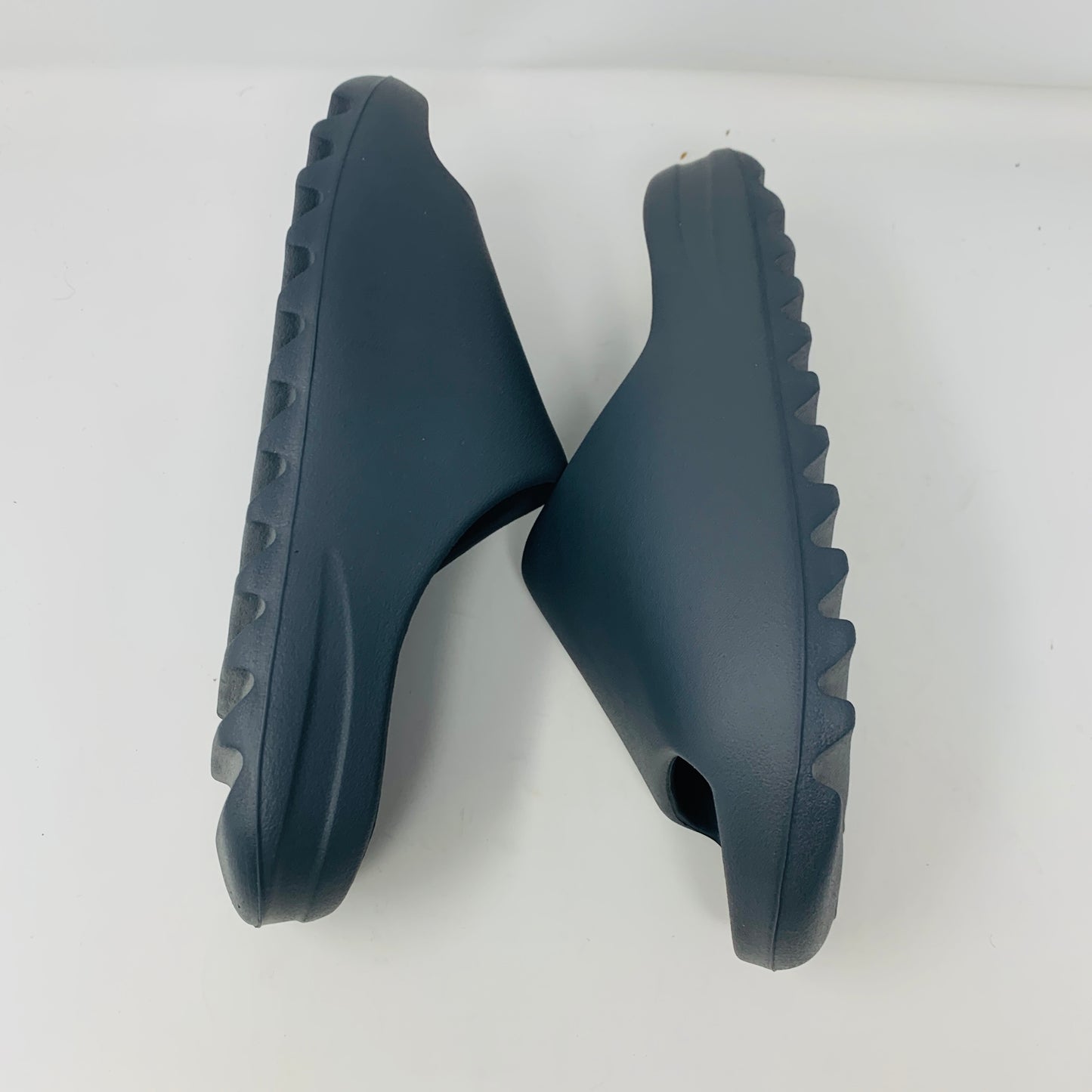 Yeezy Slide Slate Grey