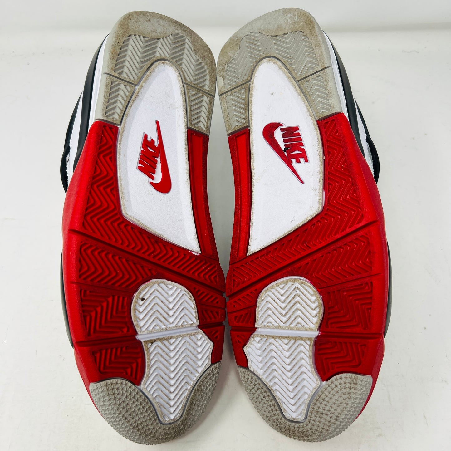 Jordan 4 Retro Fire Red (2020)