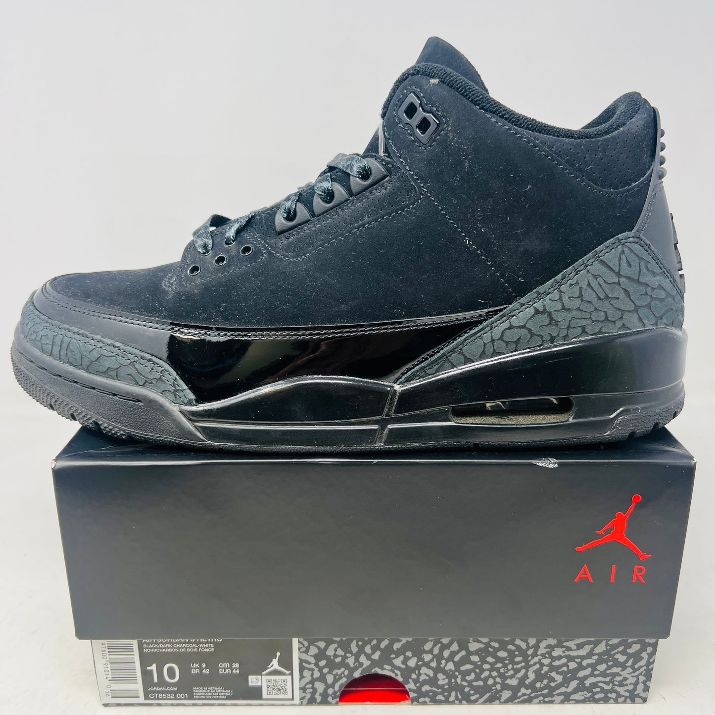Jordan 3 Retro Black Cat (2025)