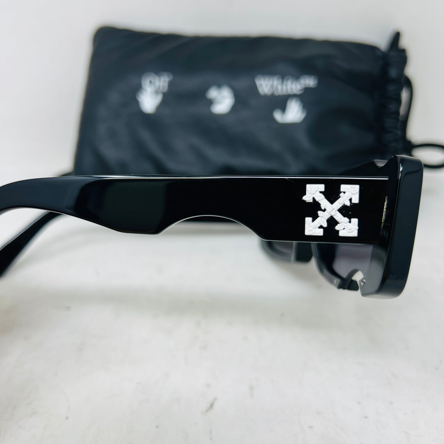 OFF-WHITE Cady Cut-Out Rectangular Frame Sunglasses